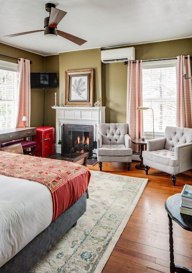 The Applewood Manor Bed & Breakfast Asheville Exterior photo