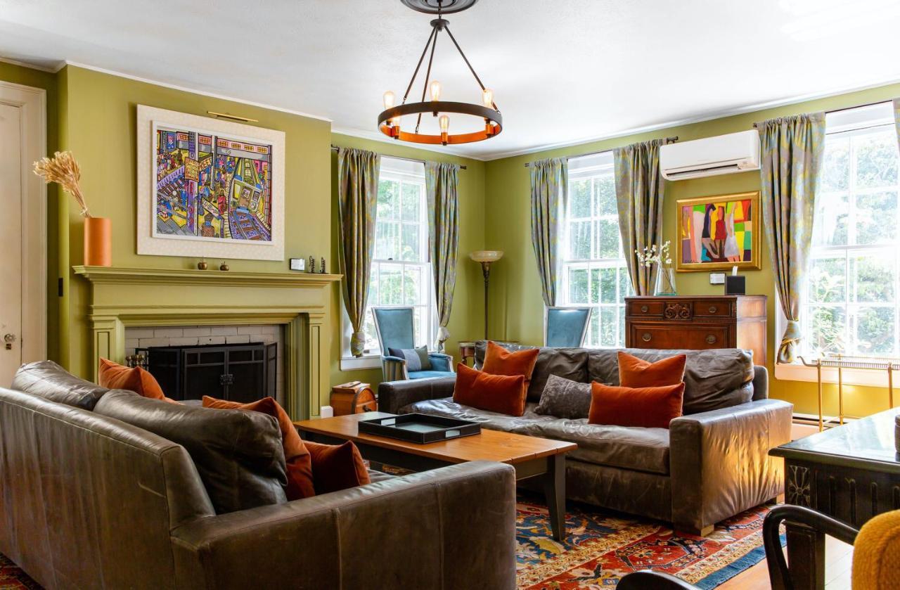 The Applewood Manor Bed & Breakfast Asheville Exterior photo