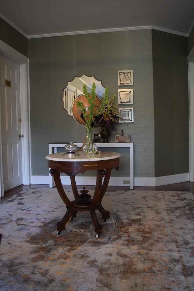 The Applewood Manor Bed & Breakfast Asheville Exterior photo