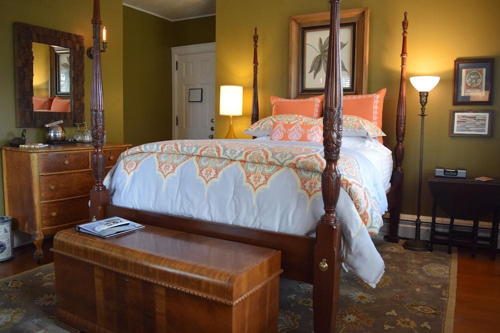The Applewood Manor Bed & Breakfast Asheville Exterior photo