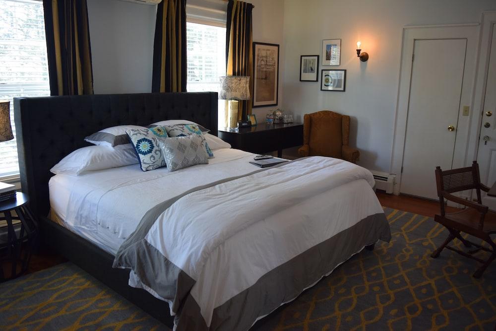 The Applewood Manor Bed & Breakfast Asheville Exterior photo