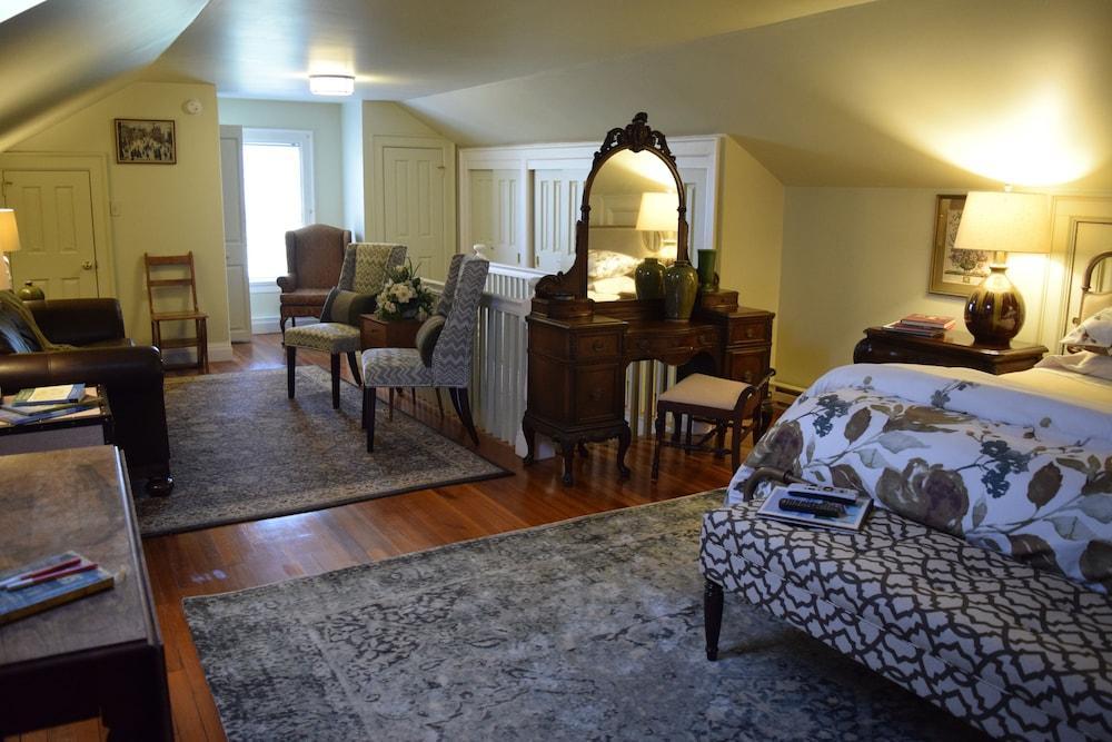 The Applewood Manor Bed & Breakfast Asheville Exterior photo